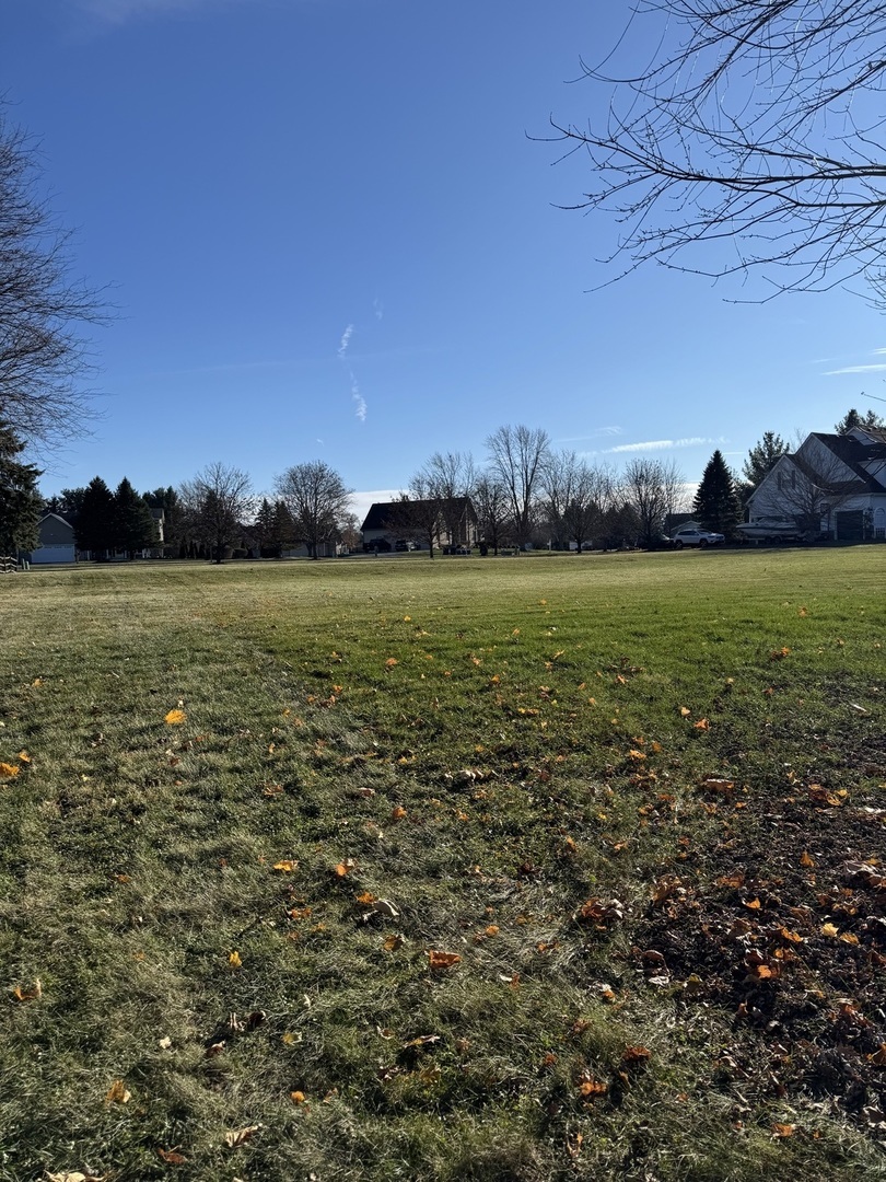 Property Photo: 1614 Charnbrook Drive IL 60051