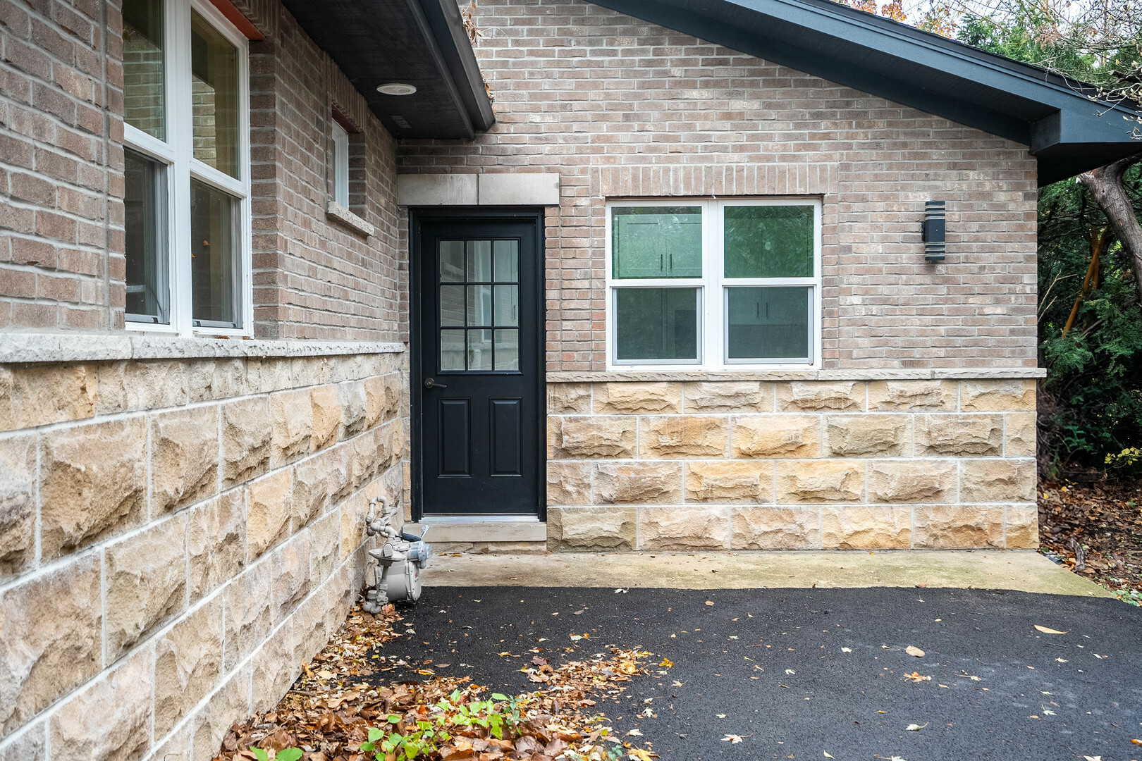 Property Photo:  2N112 Virginia Avenue  IL 60137 