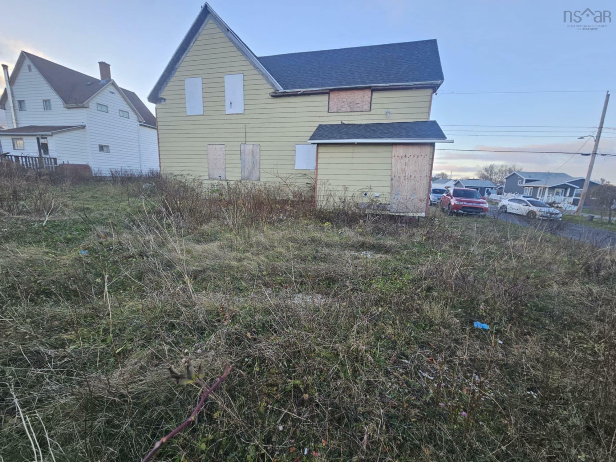 103 Ocean Avenue  Glace Bay NS B1A 3V5 photo