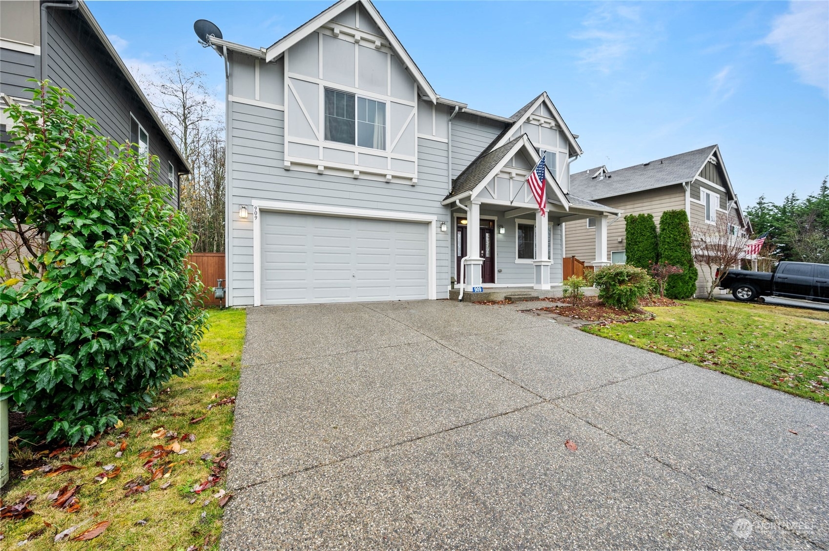 Property Photo:  909  Crested Butte  WA 98273 