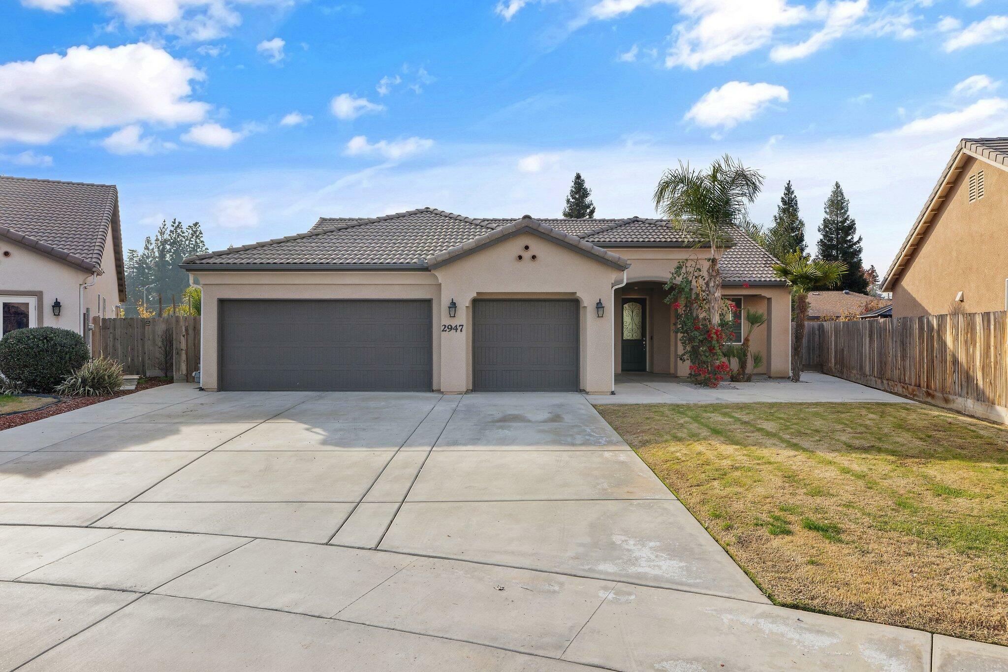 Property Photo: 2947 S Tipton Street CA 93292