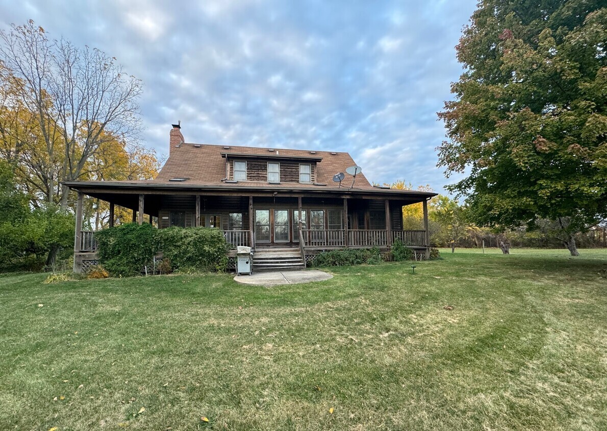 31W603 Liberty Street  Aurora IL 60502 photo