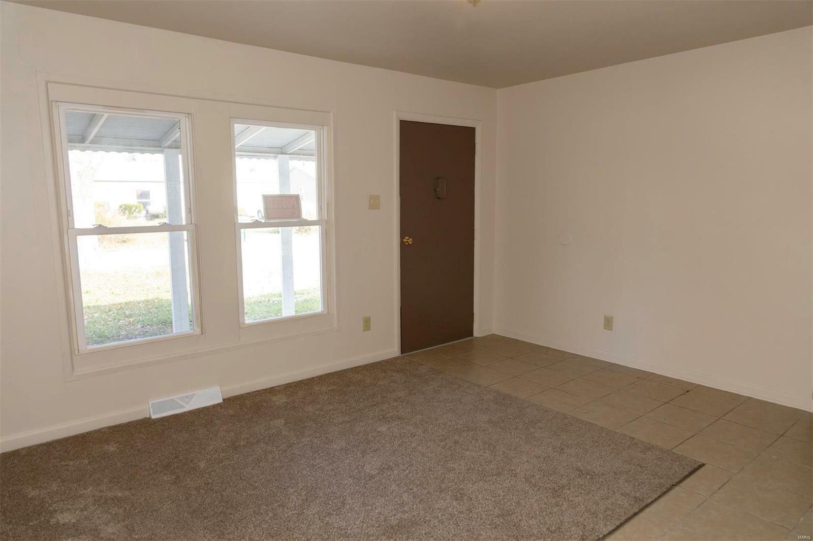 Property Photo:  45 E Adams Drive  IL 62206 