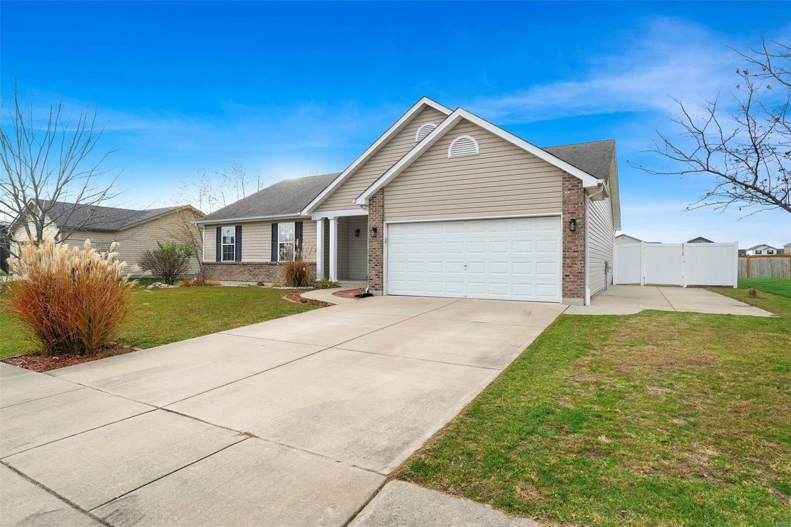 Property Photo:  316 Late Harvest Drive  MO 63390 