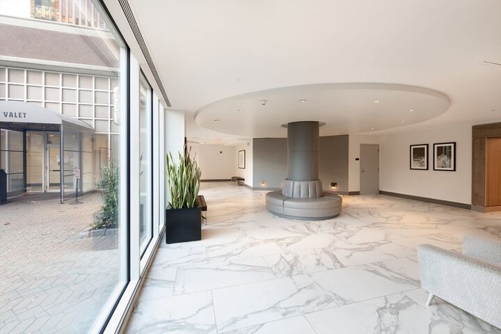 Property Photo:  10 Museum Way 423  MA 02141 