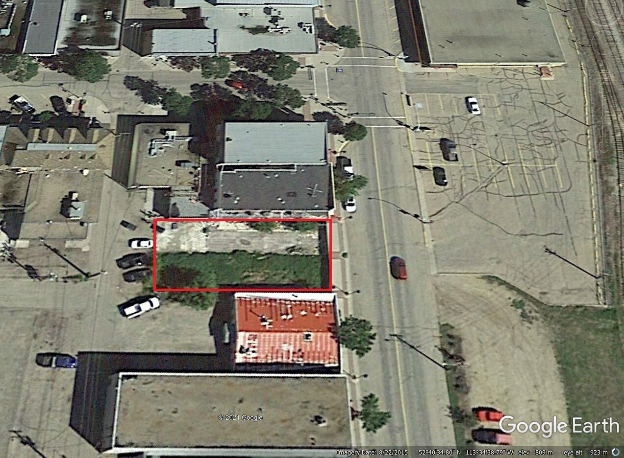 Property Photo:  4912 50 Street  AB T4J 1J5 
