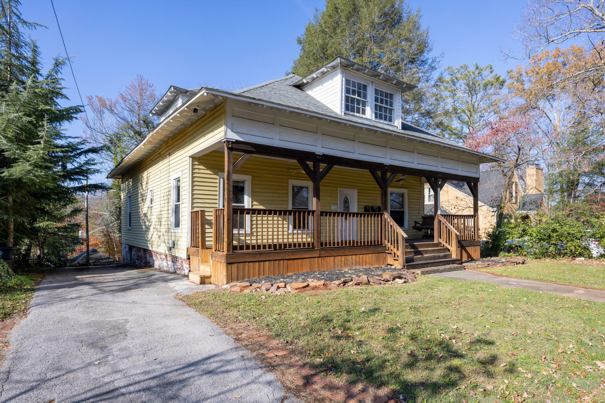 Property Photo:  710 Ingleside Ave  TN 37303 