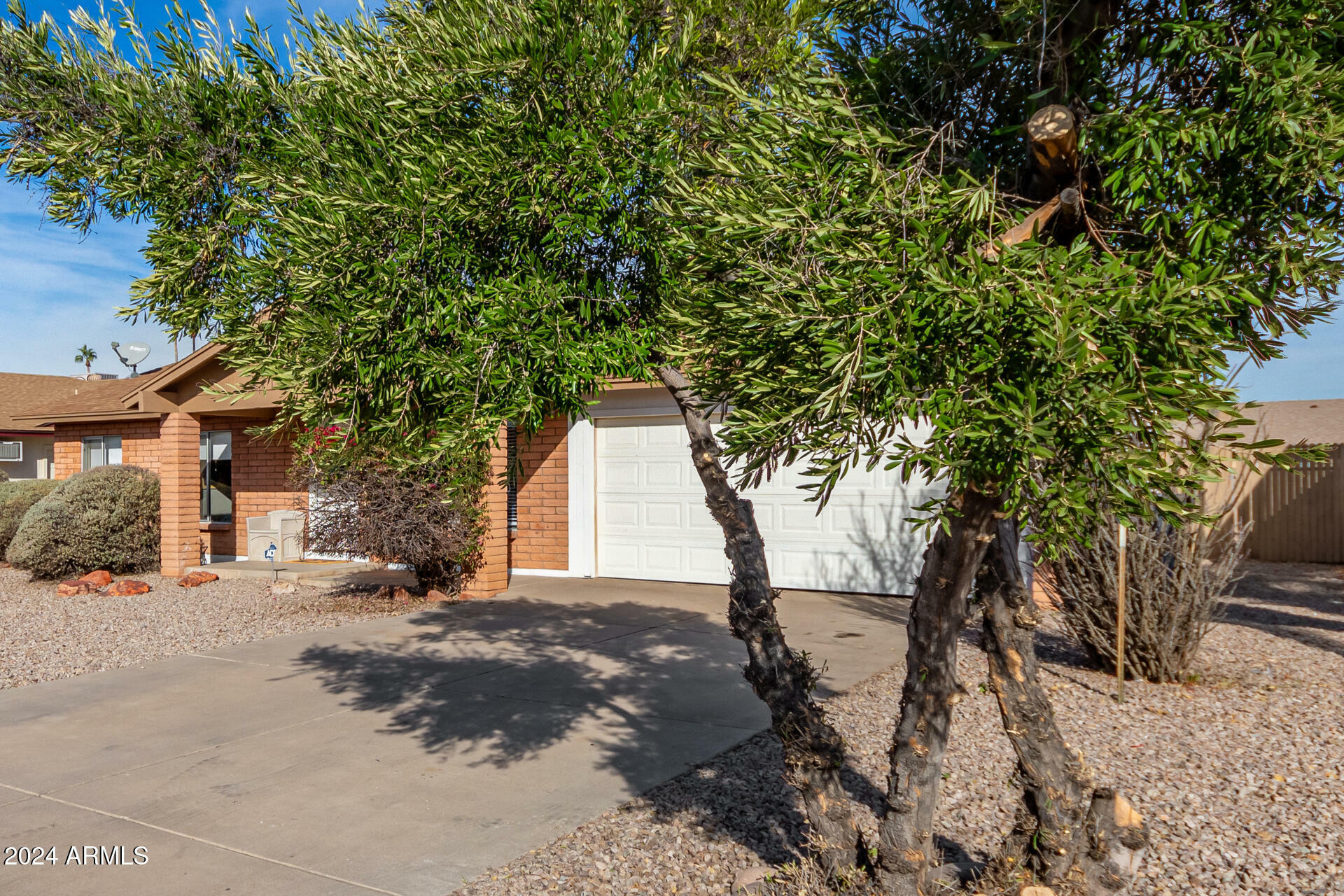 Property Photo:  714 W Fogal Way  AZ 85282 