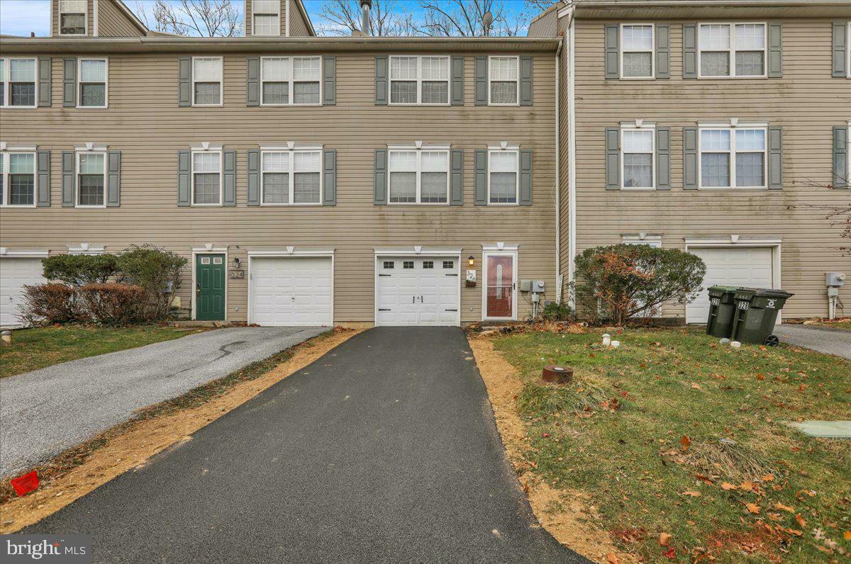 Property Photo:  326 Andrew Circle  PA 19320 