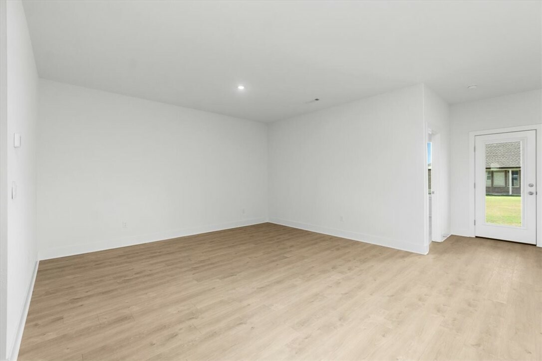 Property Photo: 807 Heeler Avenue AR 72745