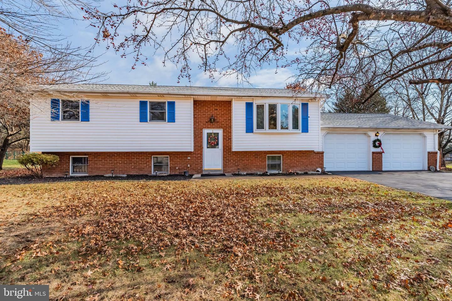 Property Photo:  3805 Kenton Lane  PA 17110 