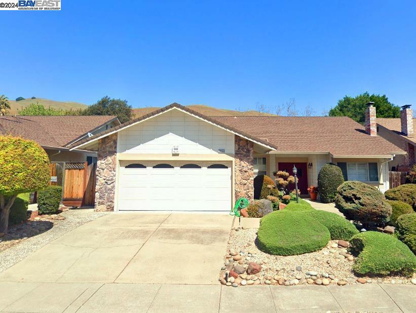 Property Photo:  39250 Zacate Ave  CA 94539 