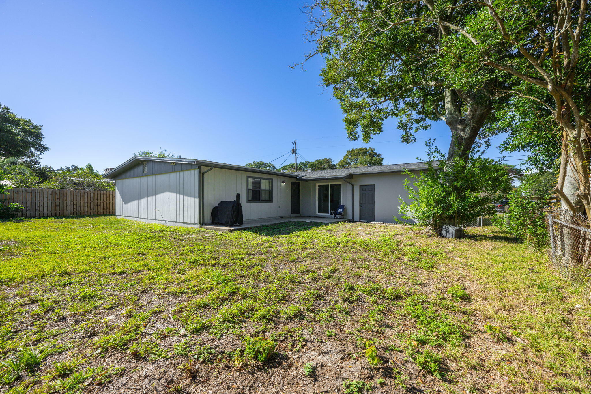 Property Photo:  540 Stonehenge Drive  FL 32569 