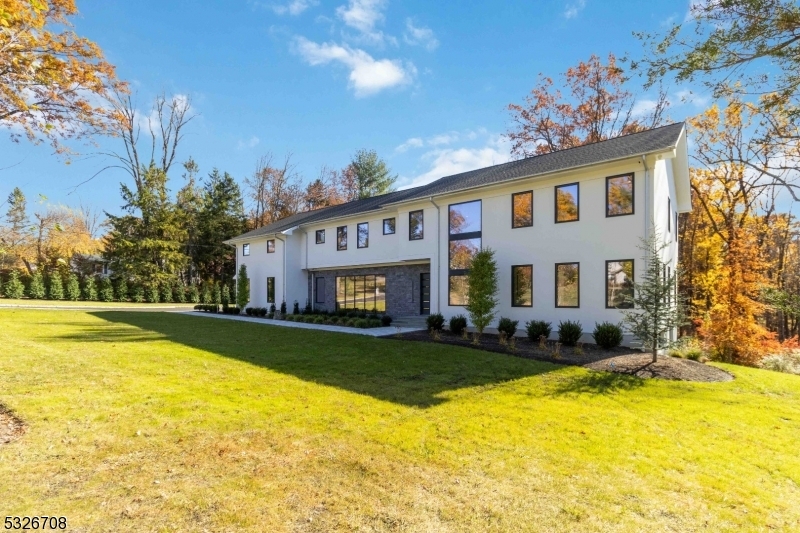 Property Photo:  13 Dogwood Dr  NJ 07960 