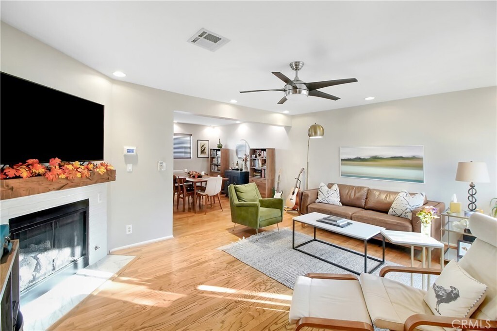 Property Photo: 18550 Hatteras 4 CA 91356