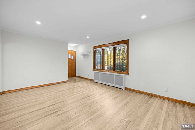 Property Photo:  586 Mount Prospect Avenue  NJ 07012 