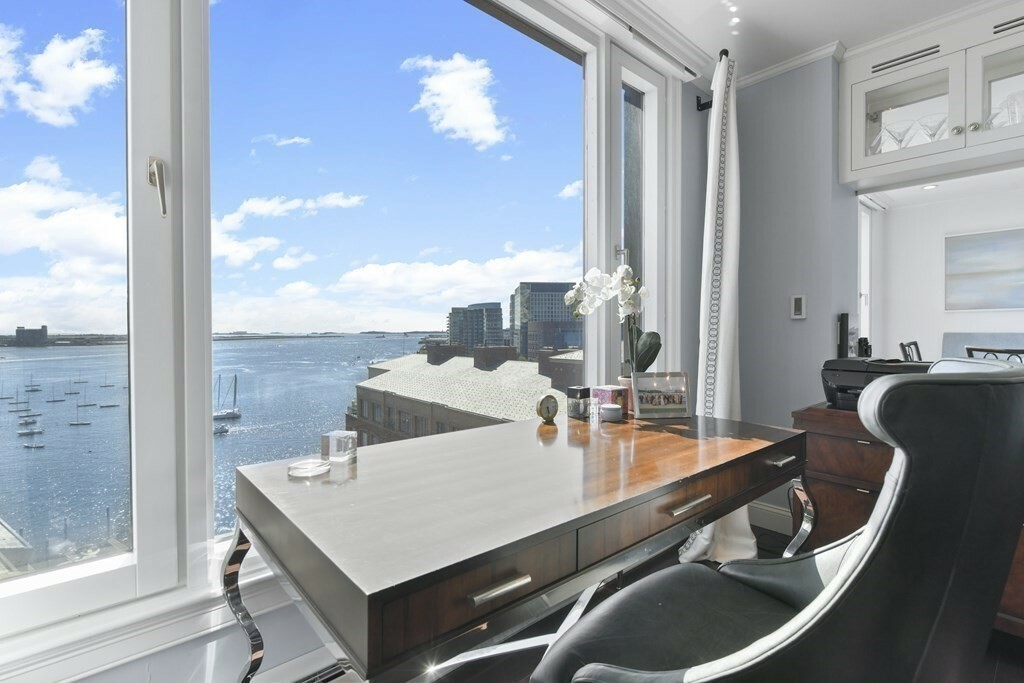 Property Photo:  10 Rowes Wharf 901  MA 02110 