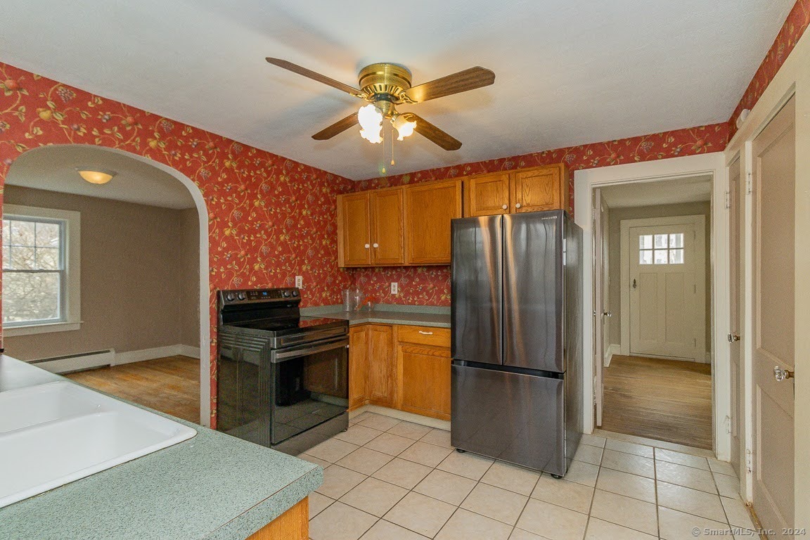 Property Photo:  59 Morris Avenue  CT 06010 