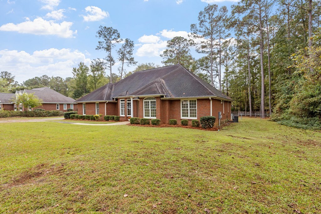 Property Photo:  112 Stratford Way  GA 31792 