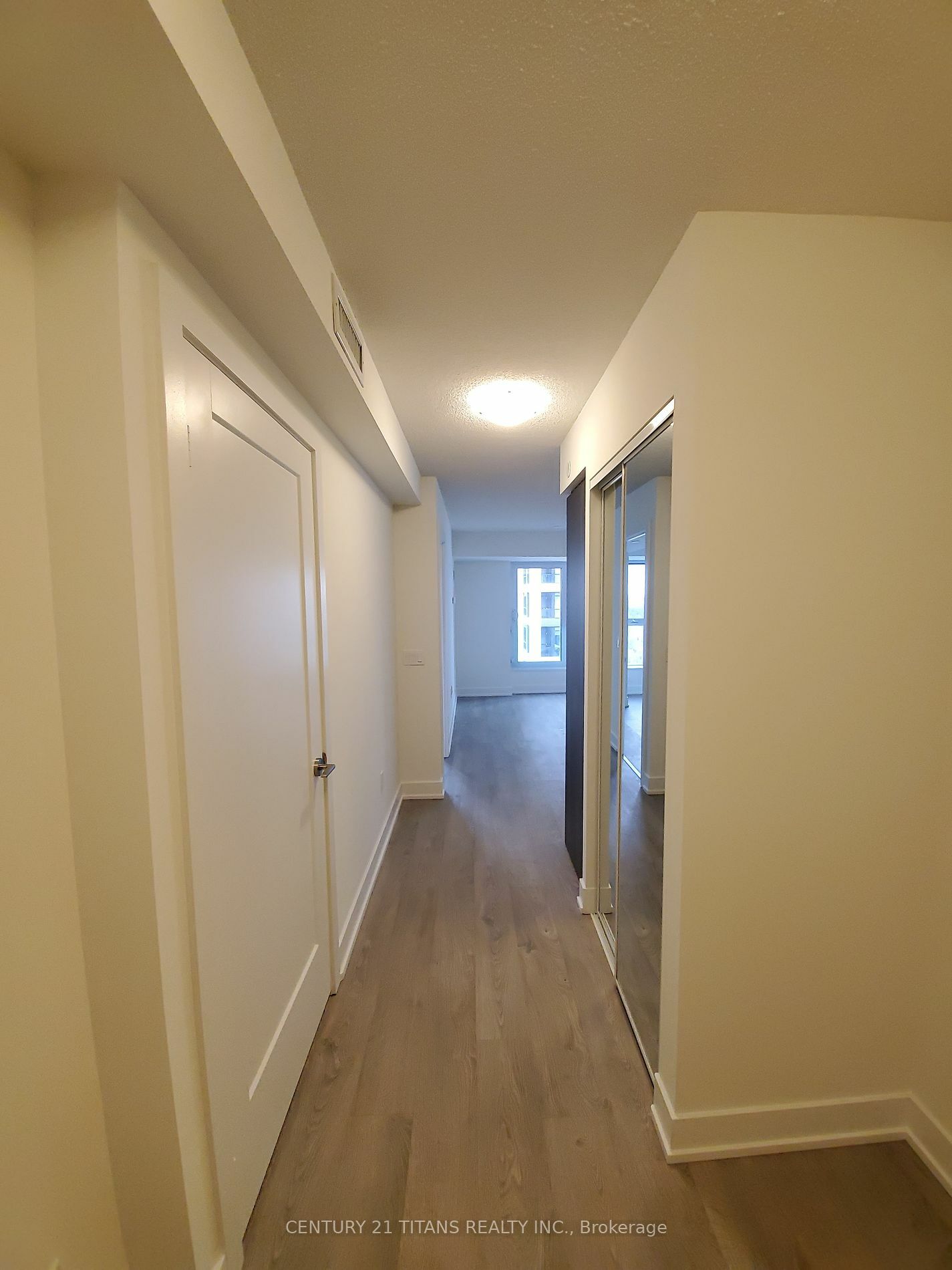 Property Photo:  9 Mabelle Ave 2419  ON M9A 4X7 