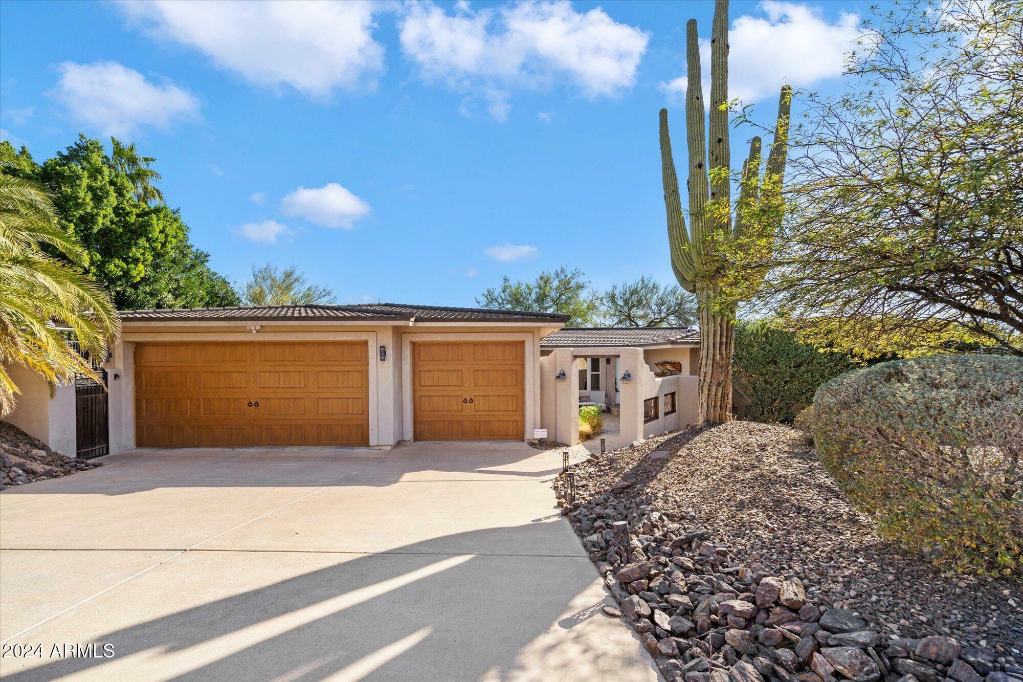 Property Photo:  12243 N Twin Deer Run  AZ 85268 