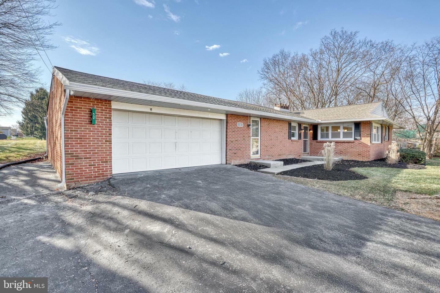 Property Photo:  3 Walnut Lane  PA 17050 