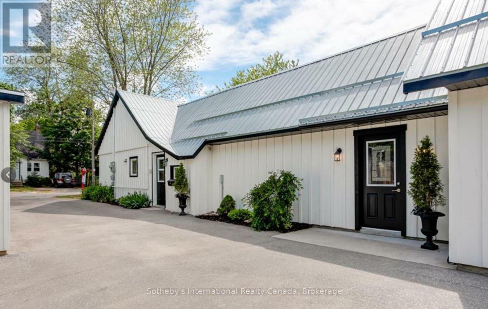 Property Photo: 223 Sixth Street ON L9Y 1Z2