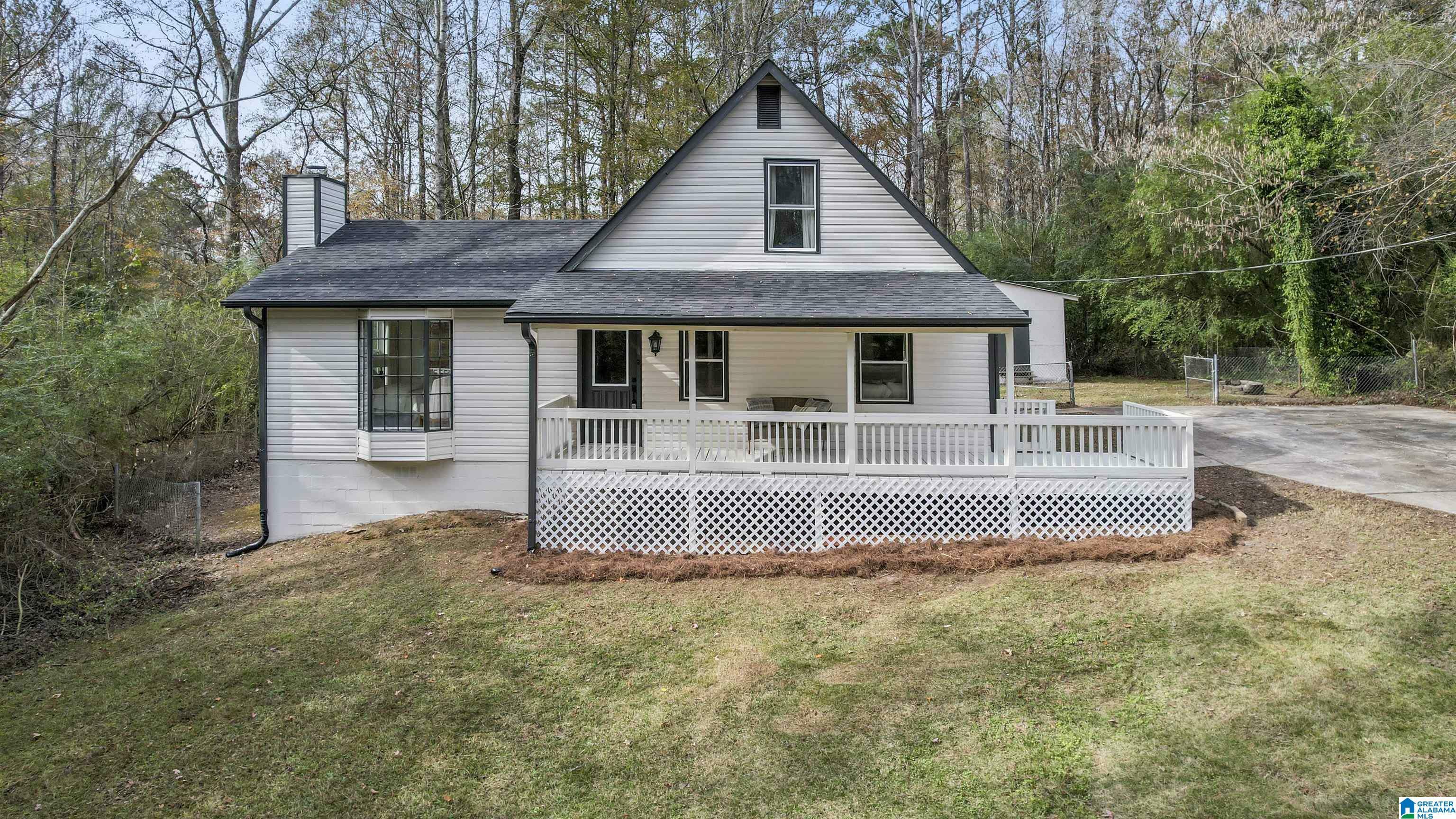 Property Photo:  5920 Goode Road  AL 35117 