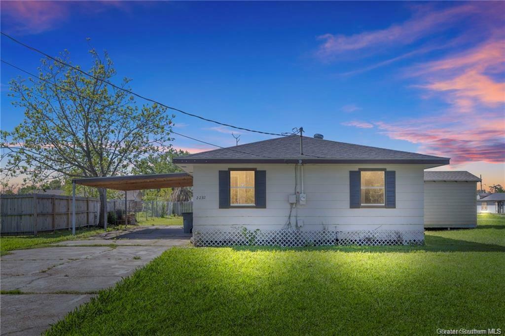 Property Photo:  2232 9th Street  LA 70601 