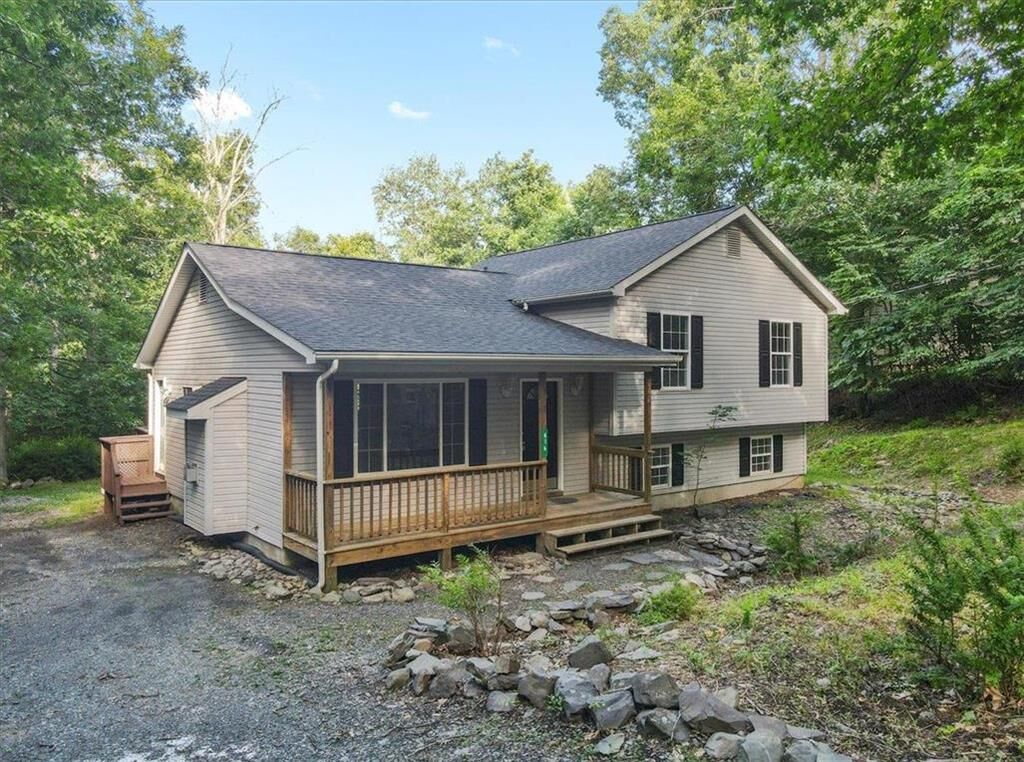 Property Photo: 416 Timber Hill Road PA 18332