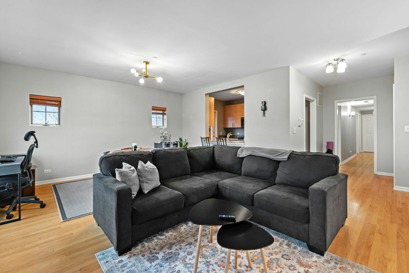 Property Photo:  344 Graceland Avenue 2S  IL 60016 