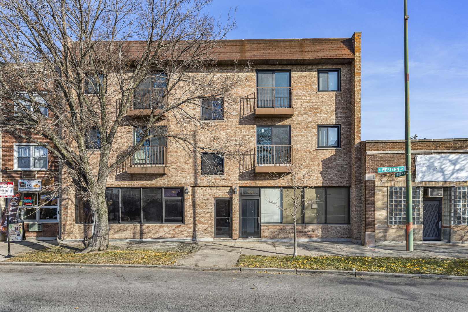 Property Photo:  7109 N Western Avenue 3N  IL 60645 