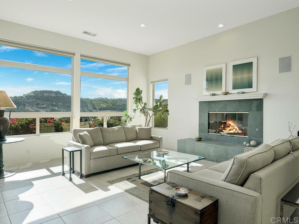 Property Photo: 31340 Cottontail Ln CA 92003