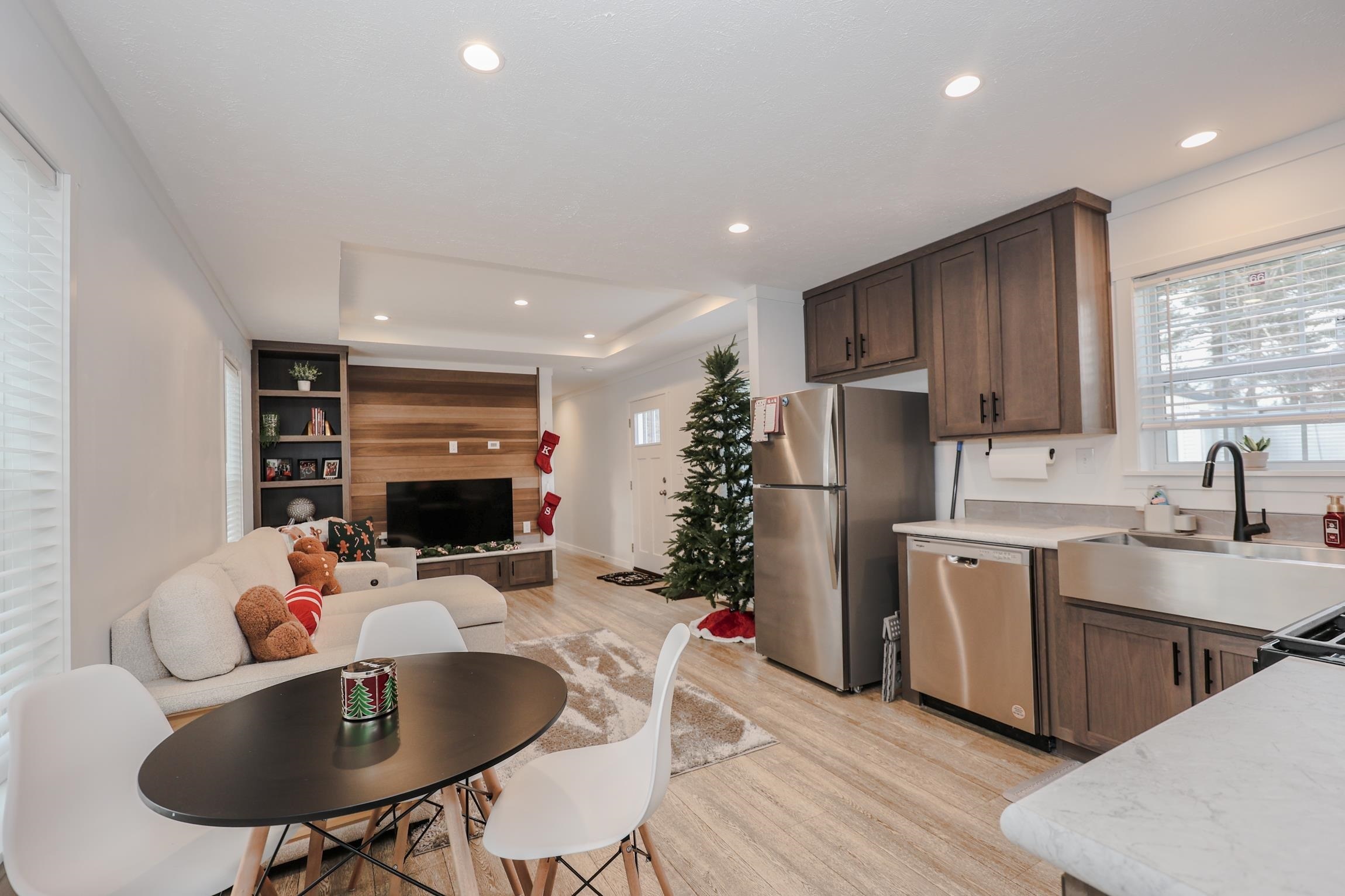 Property Photo: 1 Beech Terrace NH 03038