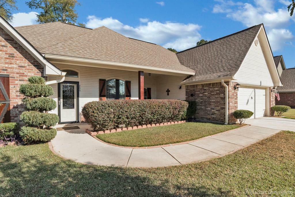 Property Photo:  200 Bent Tree Loop  LA 71037 