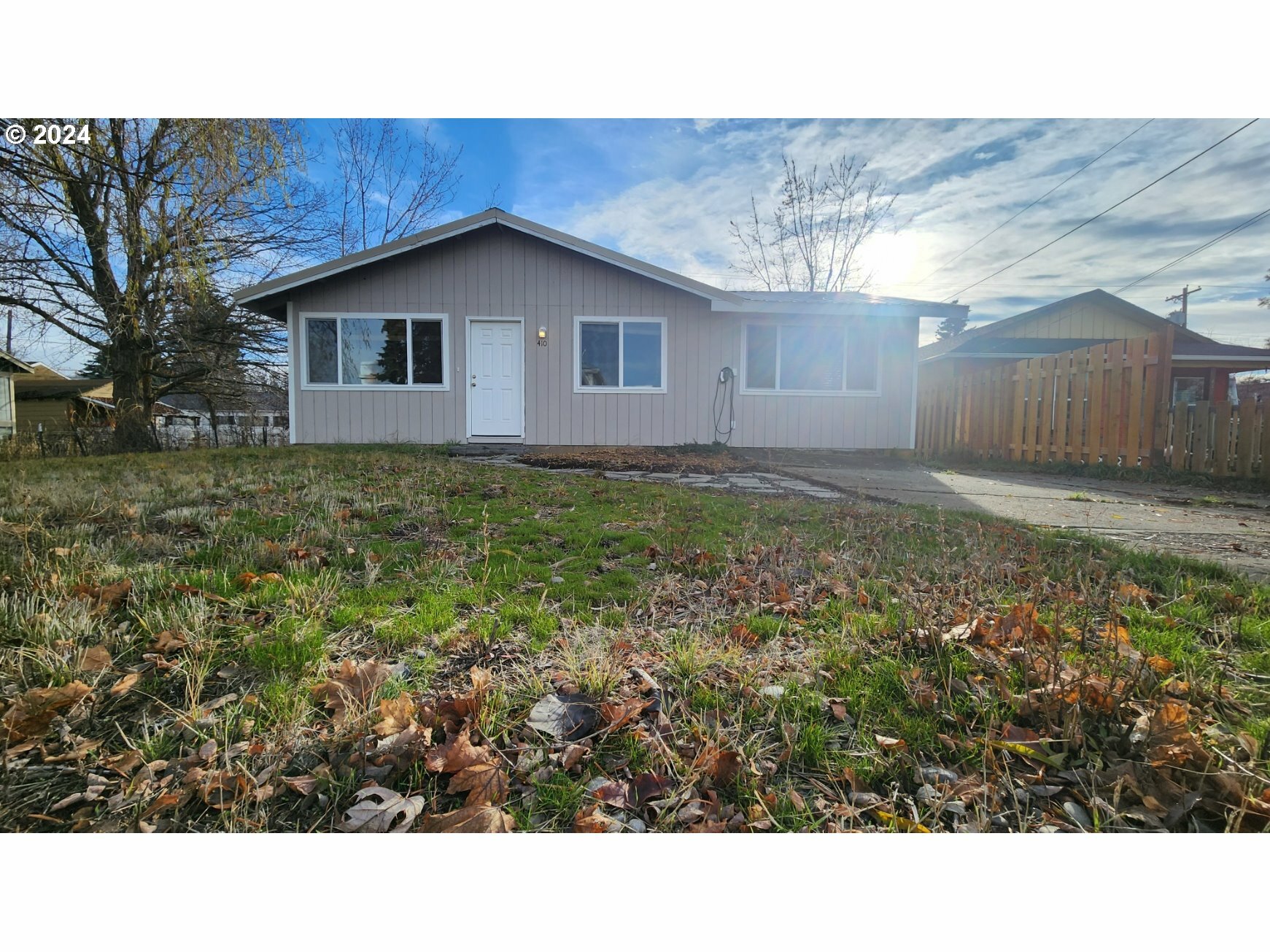 410 W Allyn St  Goldendale WA 98620 photo