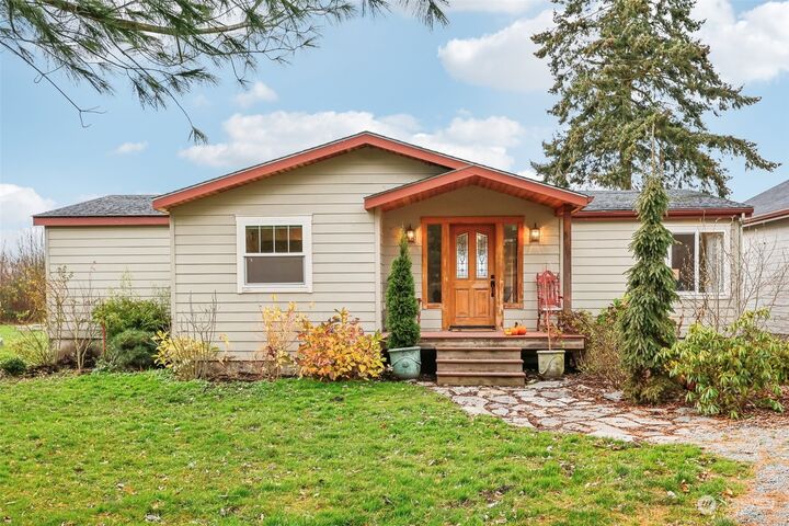11252  Farm To Market Road  Mount Vernon WA 98273 photo