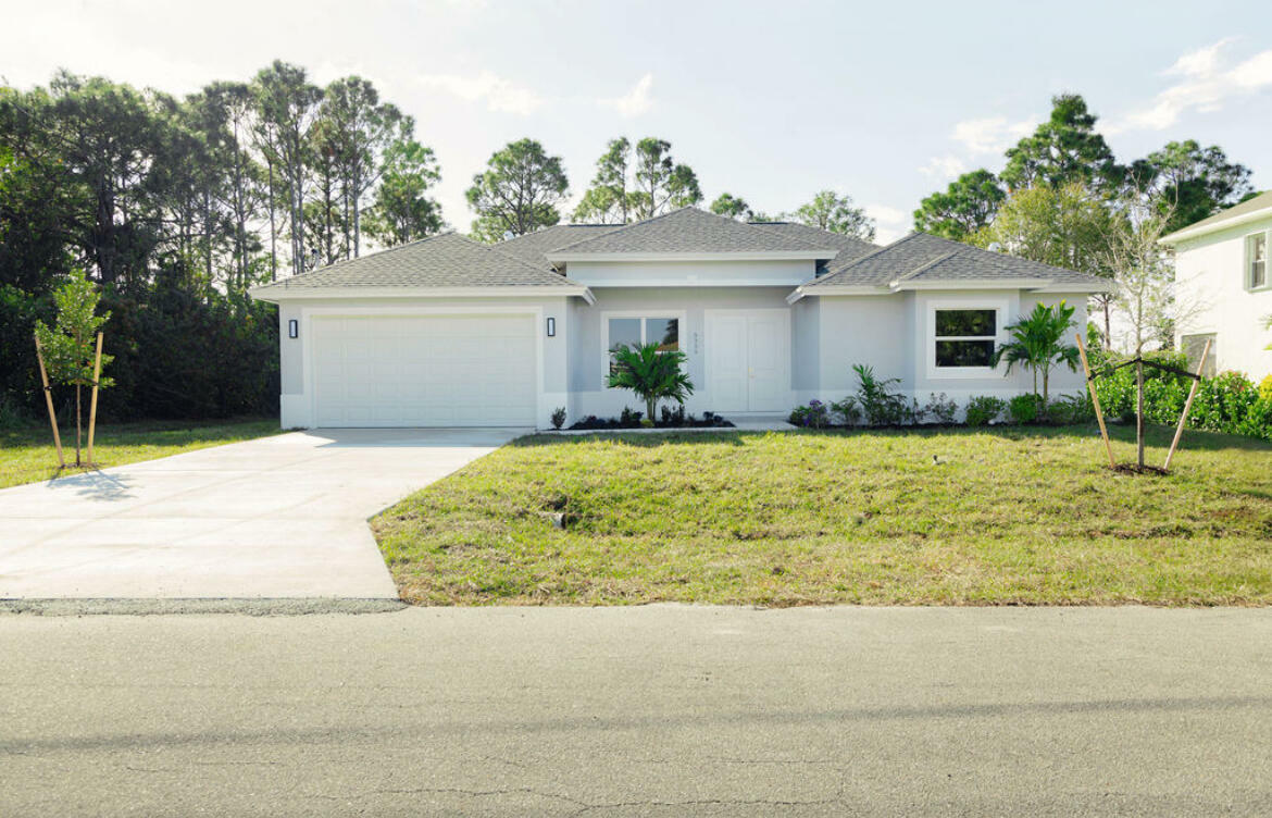 Property Photo:  5355 NW South Crisona Circle  FL 34986 