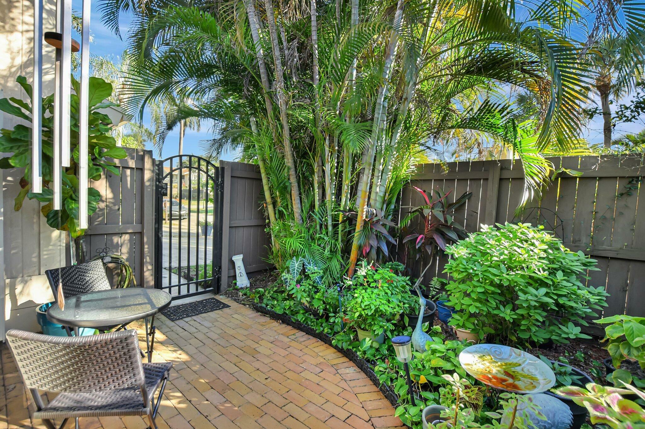 Property Photo:  7611 Sierra Terrace W  FL 33433 