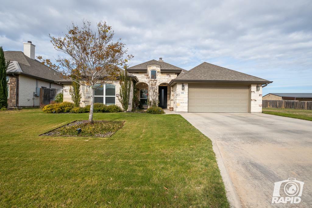 Property Photo:  1922 Colonial Dr  TX 76904 