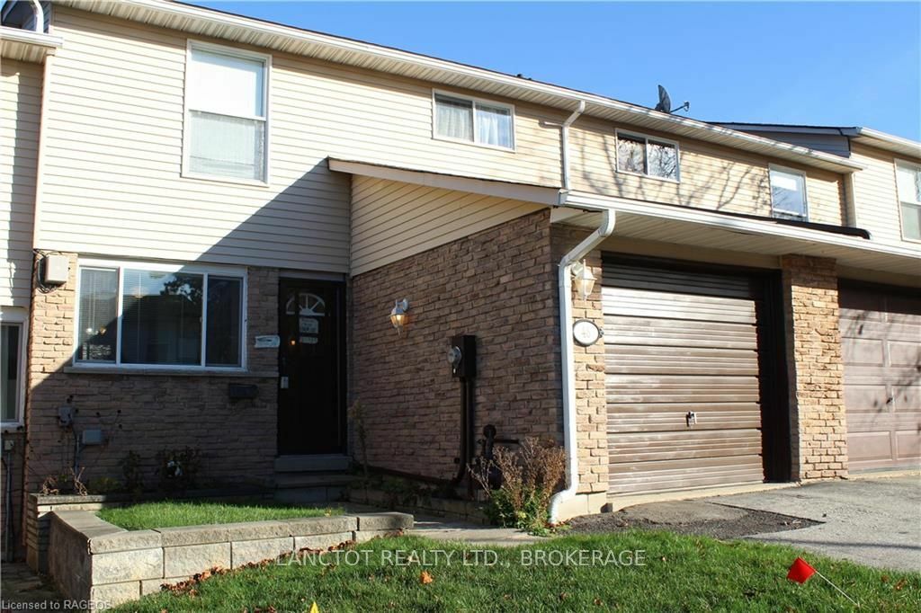 Property Photo:  48 Lamson Cres 48  ON N4K 6C1 