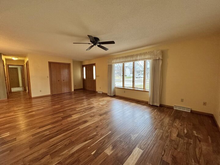 Property Photo: 1502 Northview Ln SD 57401