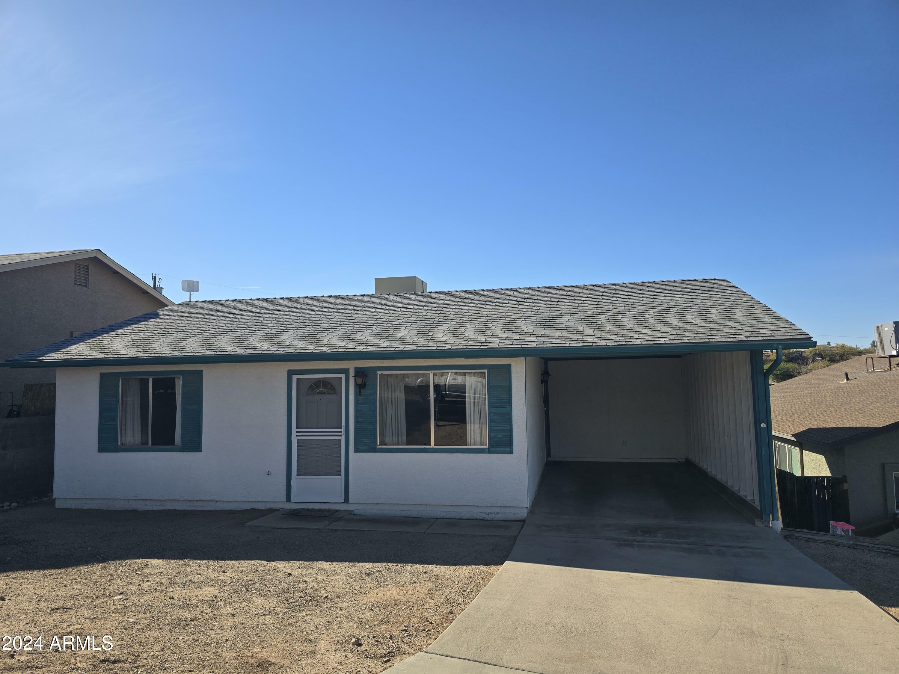 Property Photo:  312 N Madison Street  AZ 85390 