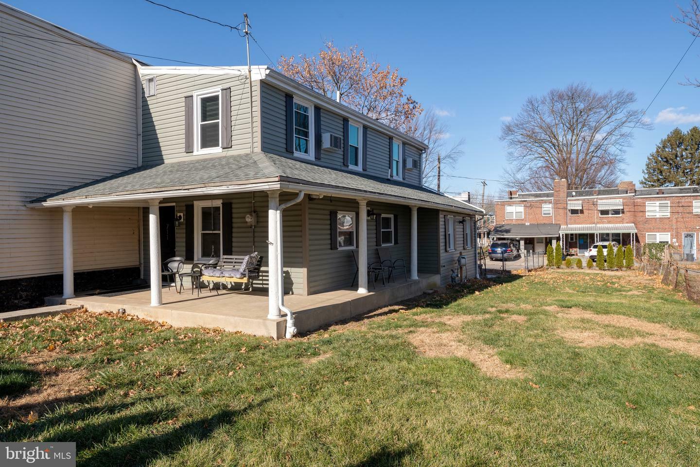 Property Photo:  711 E Walnut Street  PA 17602 