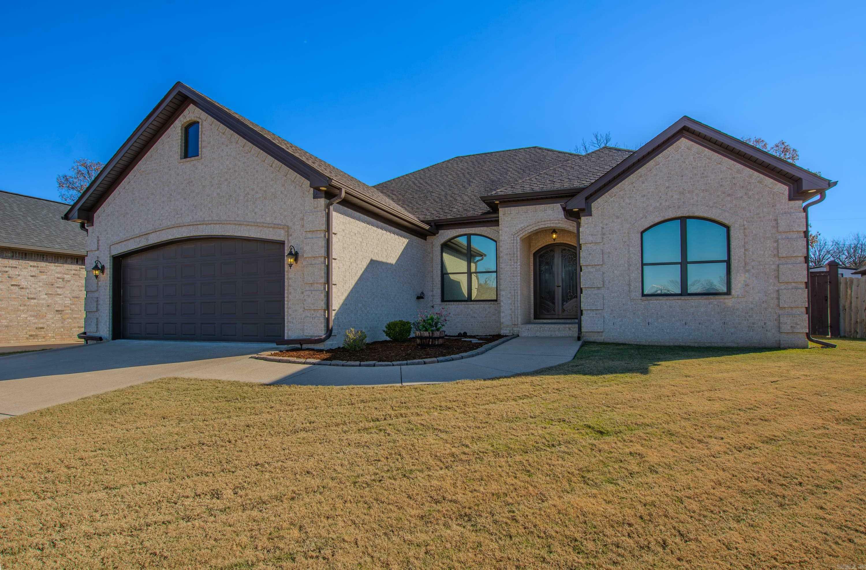 Property Photo:  804 Sussix Loop  AR 72120 