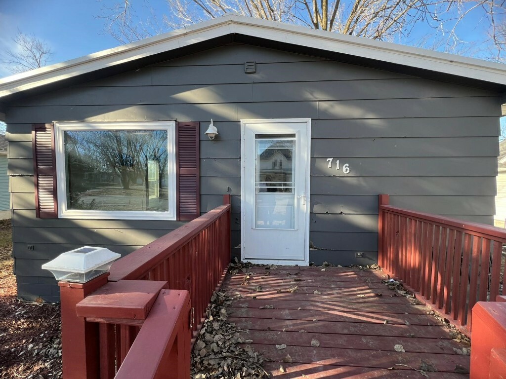 Property Photo:  716 2nd Avenue SW  IA 50662 