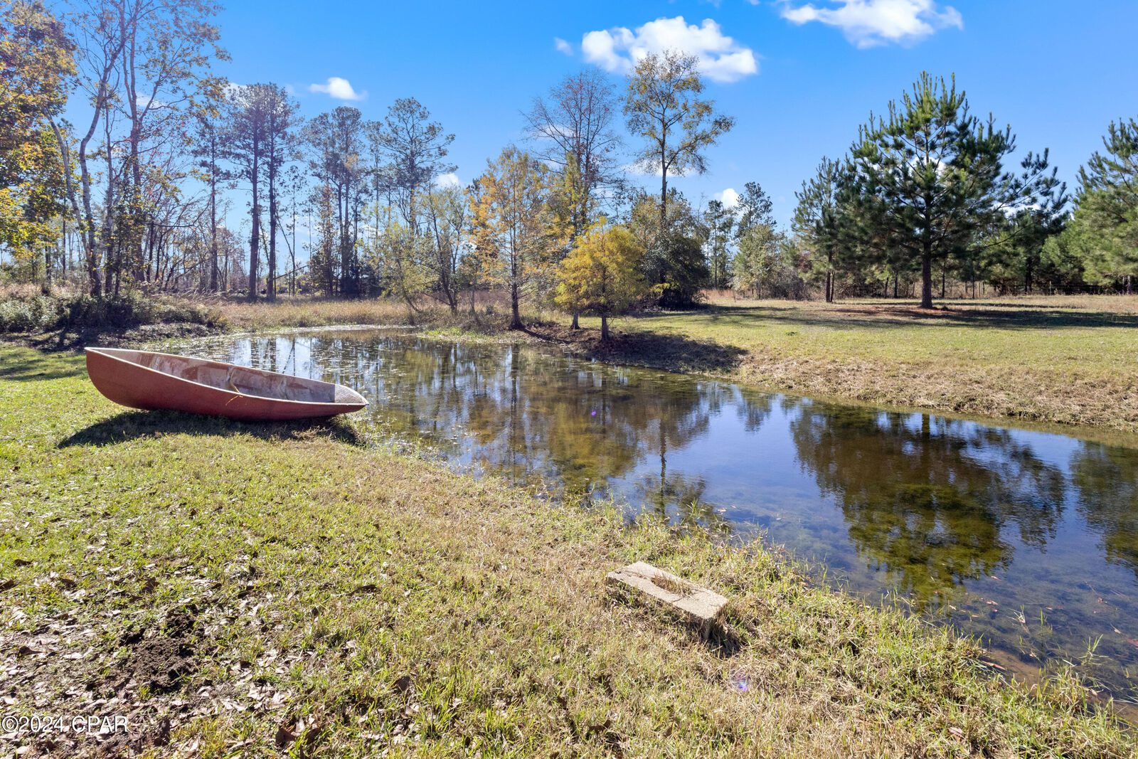 Property Photo: 147 Catahoula Road FL 32455