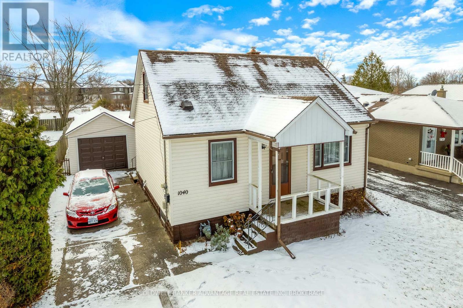 Property Photo:  1040 Ontario Road  ON L3B 5E4 