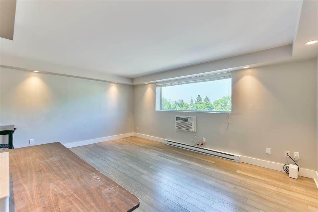 Property Photo:  100 Killarney Avenue  MB R3T 3B2 