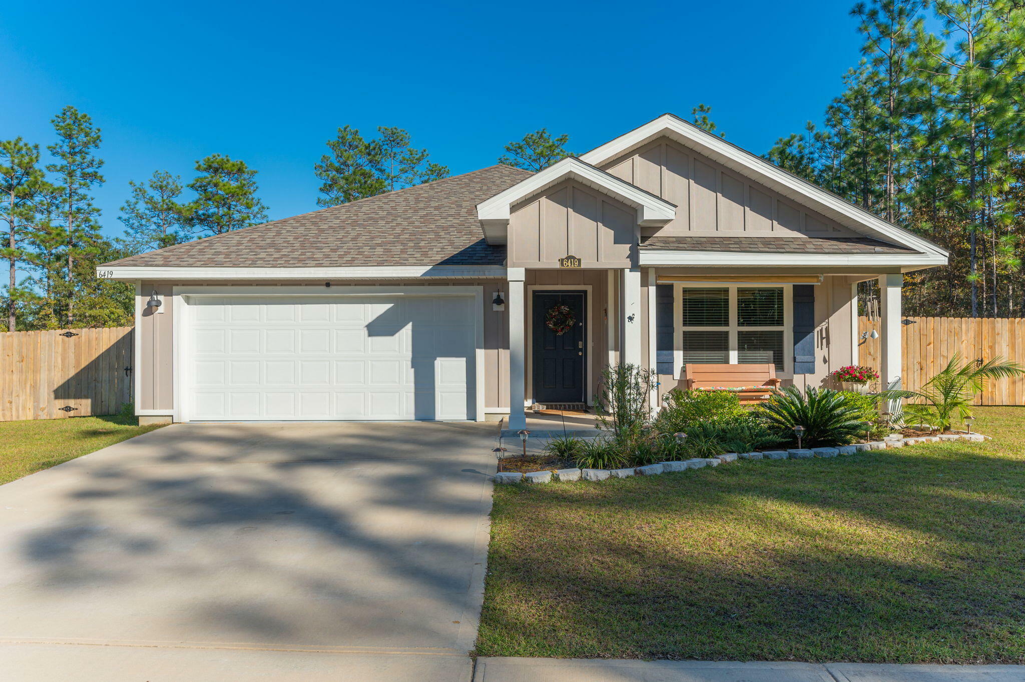 Property Photo:  6419 Arcadia Bluffs Avenue  FL 32567 